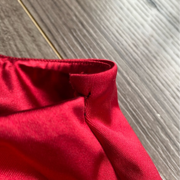 3/$30 Wet Seal red satin mini skirt w\ lining - Picture 5 of 7